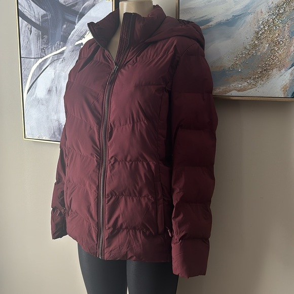 32 Degrees Heat Women's Hooded 4-Way Stretch Jacket Color- Acai Berry size M - Picture 7 of 9